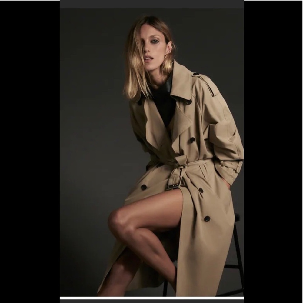 Spring Trench Coat. Beautiful Olive color. Size S.Worn once.